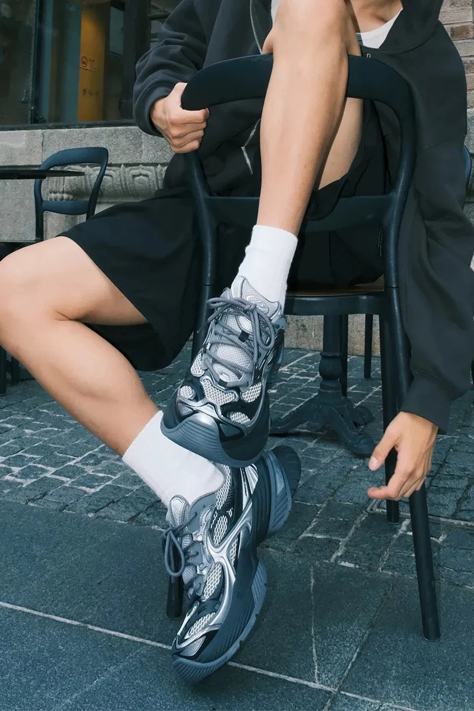 Scorpion Sneaker