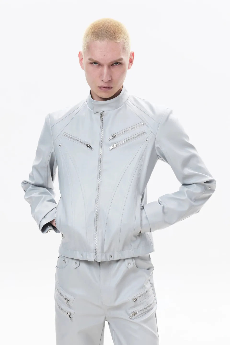 FRKM SCD Sharp Zip Leather Jacket - 多数のシルバージッパーがデザインされたブラックレザーのライダースジャケット正面