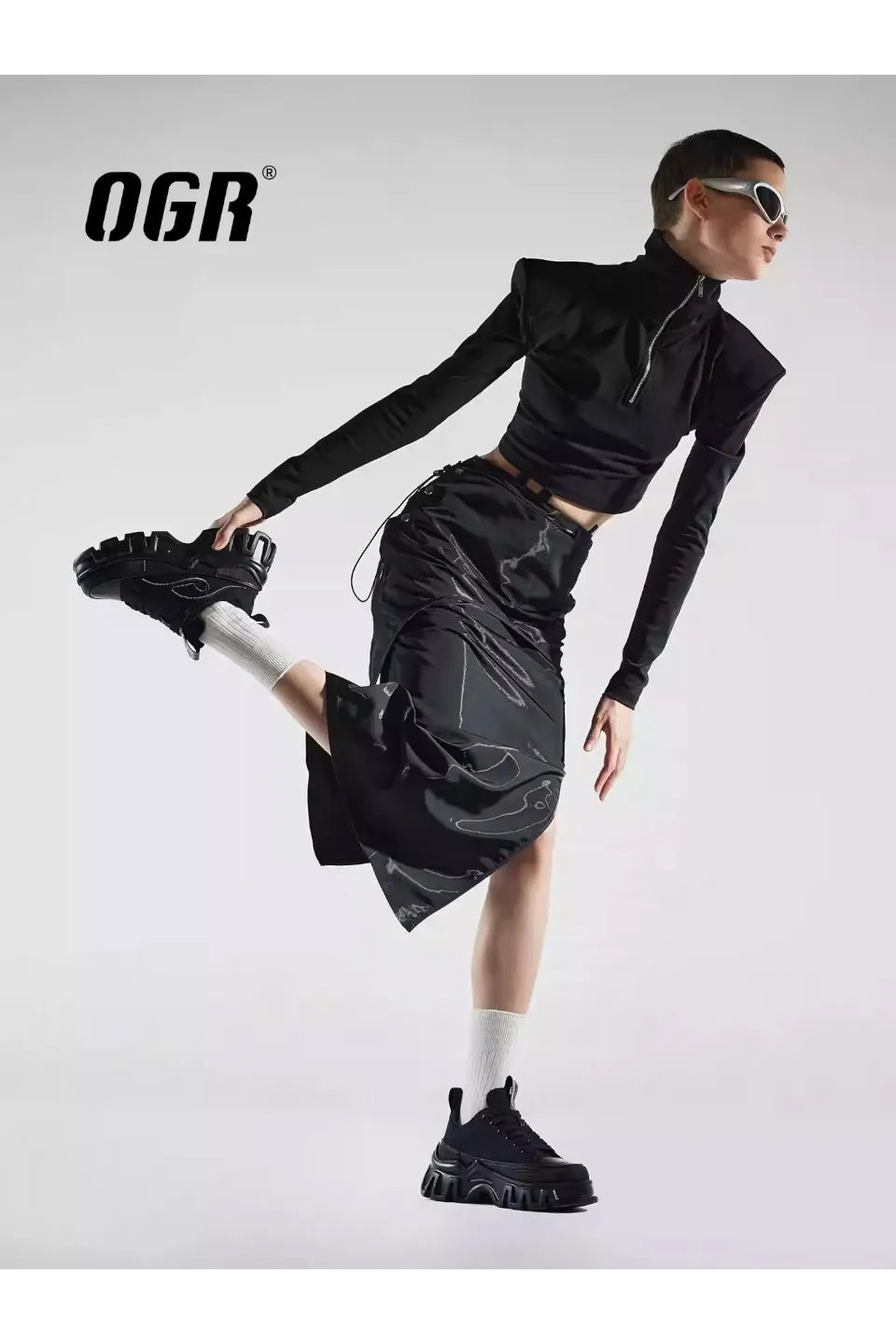 Shen Sneaker