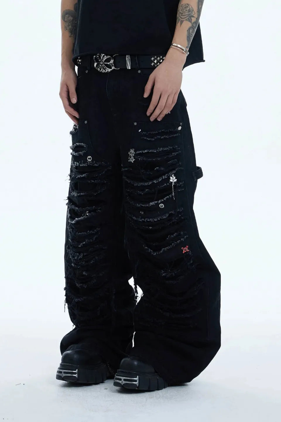 Shredded Rivet Paneled Baggy Jeans