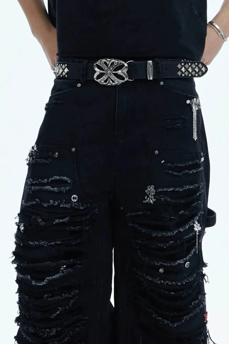 【関税込み】Givenchy ブラック リインフォース パネル ジーンズ DND4DES ディーエヌディーフォーデス｜Shredded Rivet Paneled