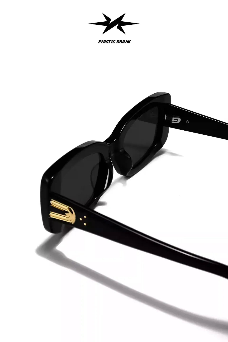 ［未使用品］SKYLRK サングラス　SLIM GLOSS ブラック PLASTIC BRAIN | Sleek Black Frame Sunglasses スリーク サングラス