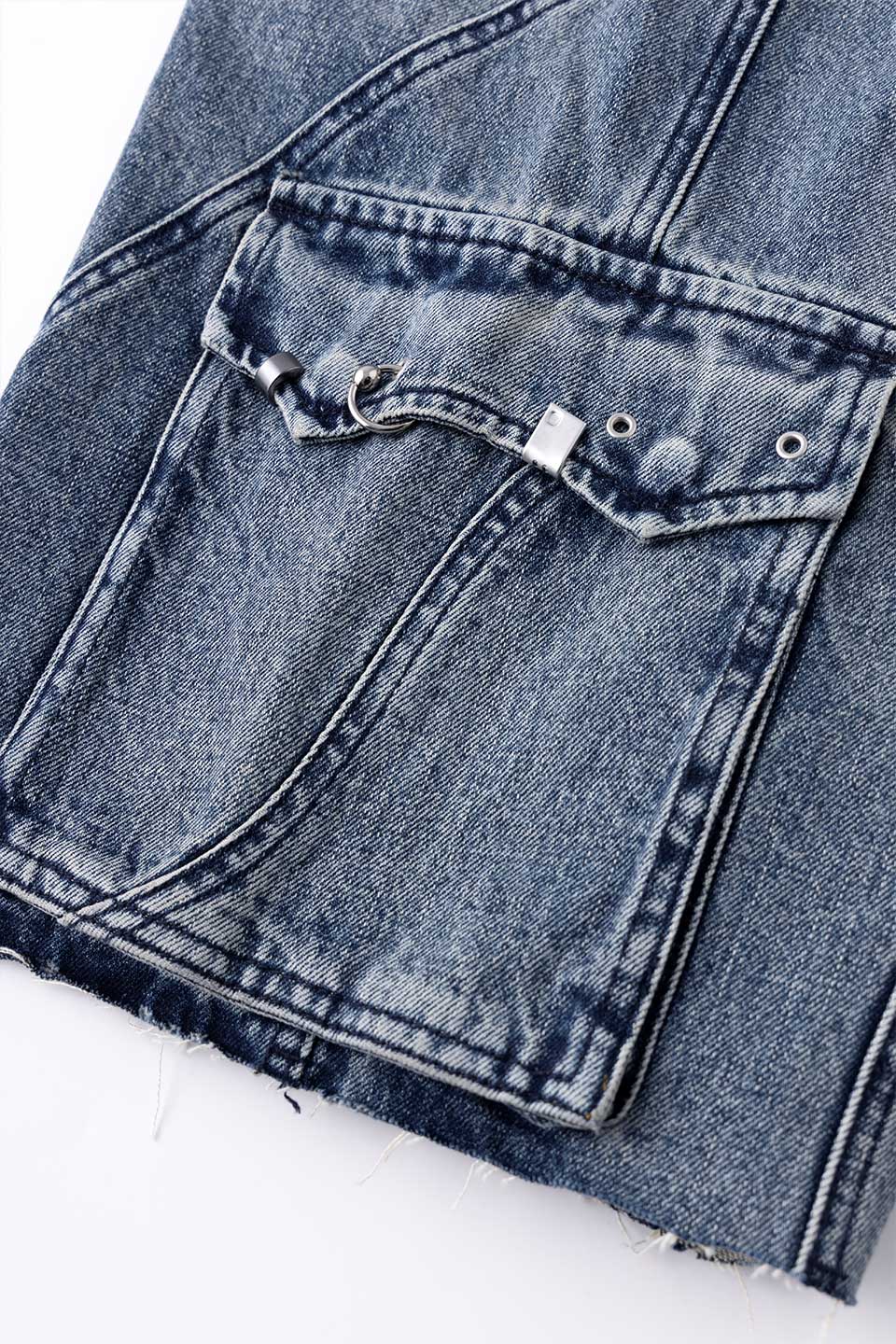 Switching Pierced Baggy Denim Shorts