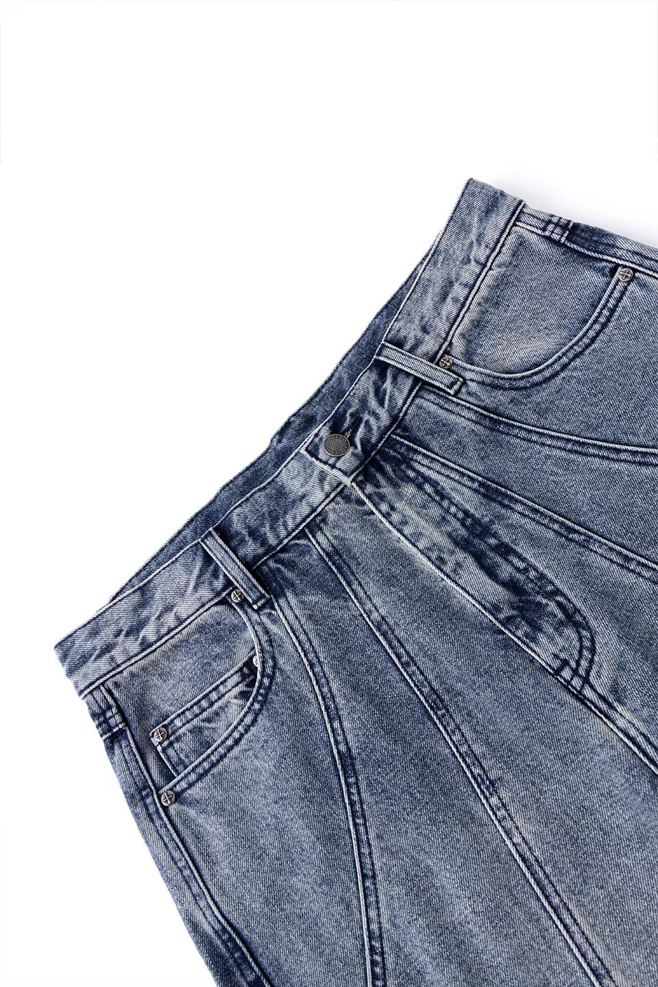 Switching Pierced Baggy Denim Shorts