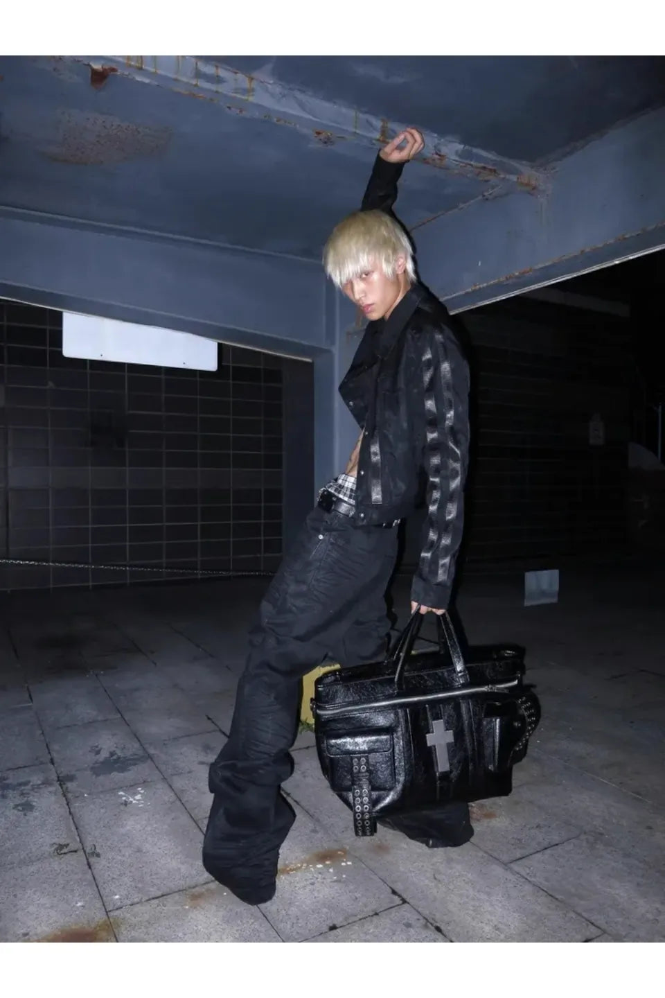 Ten Cross Burst Leather Shoulder Bag