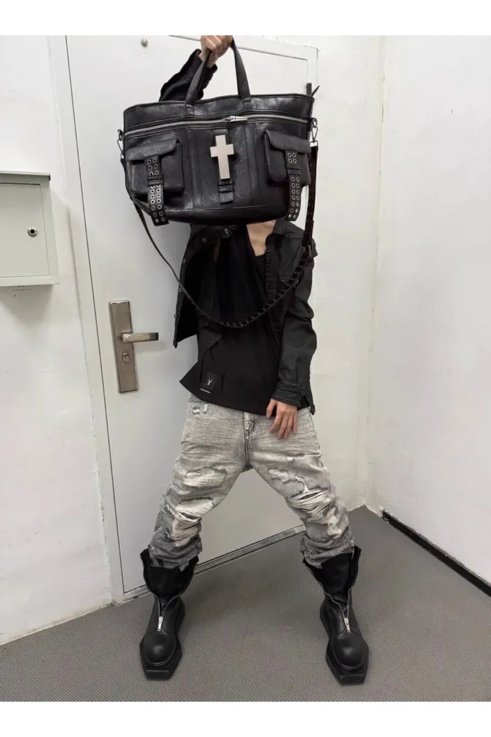 Ten Cross Burst Leather Shoulder Bag