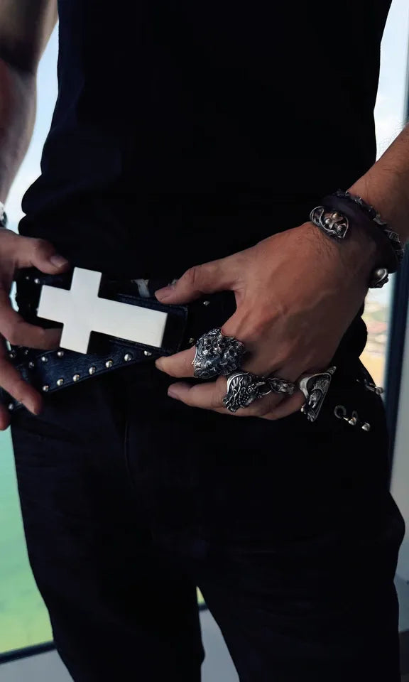 REBEL WAVE｜Cracked Leather Rivet Belt Official Online Store｜