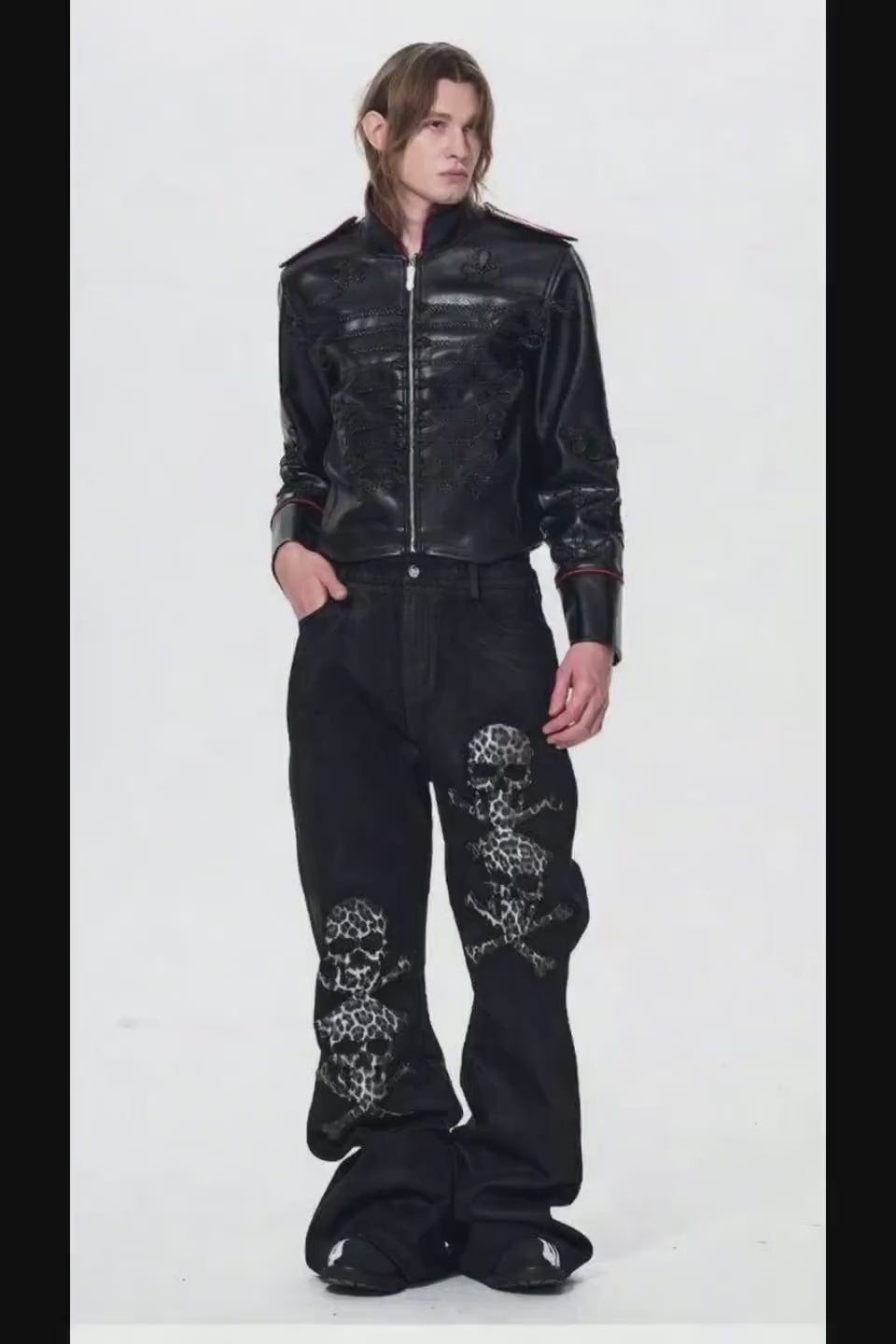 Napoleon Cording Jacket。上品な光沢を持つPUレザーの質感と、シャープな立ち襟が作るタイトなシルエット