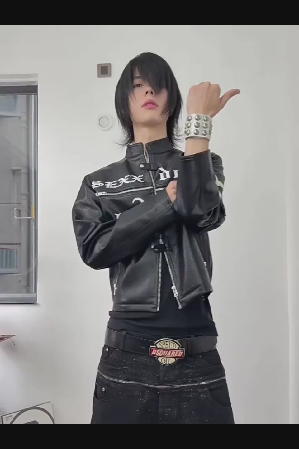 FOURTH3EX Cowhide Studded Bracelet - スタッズが緻密に配された重厚なブラックのカウハイドレザーブレスレット